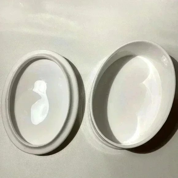 WEDGWOOD CLIO FLORAL PATTERN OVAL TRINKET BOX  BONE CHINA MADE IN ENGLAND - Picture 5 of 6